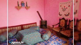 اتاق 14 متری اقامتگاه بوم گردی حیات فیروزه ای - فیروزه - روستای تقی آباد سالار